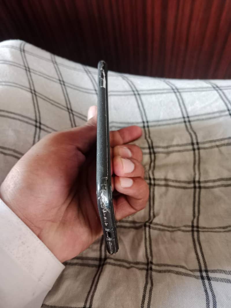 Apple iPhone 7 Plus 3