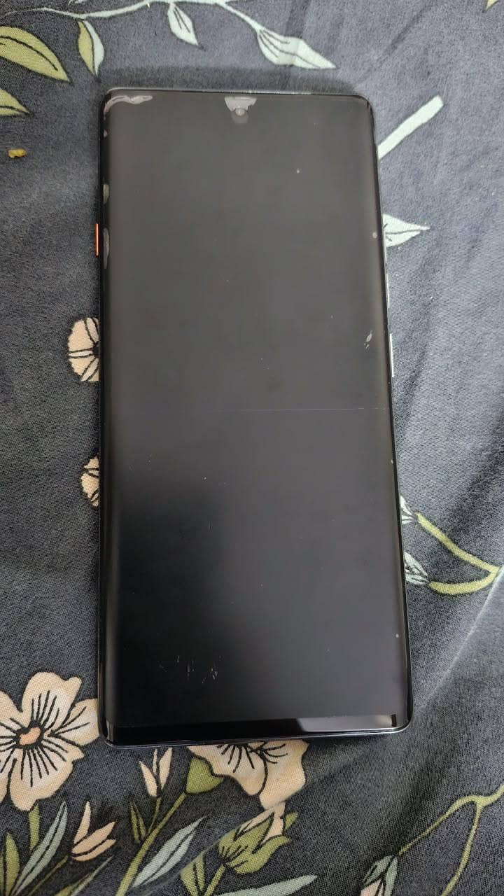 Tecno CAMON 40 Pro 0