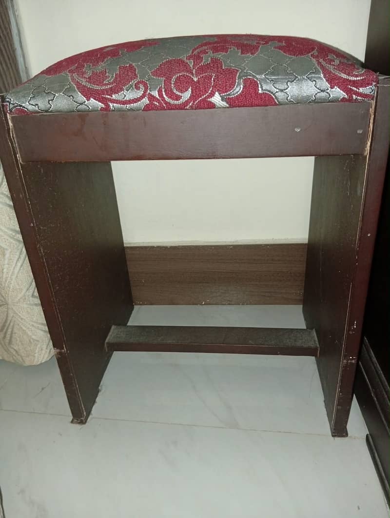 Dressing Table with stool  Set 3