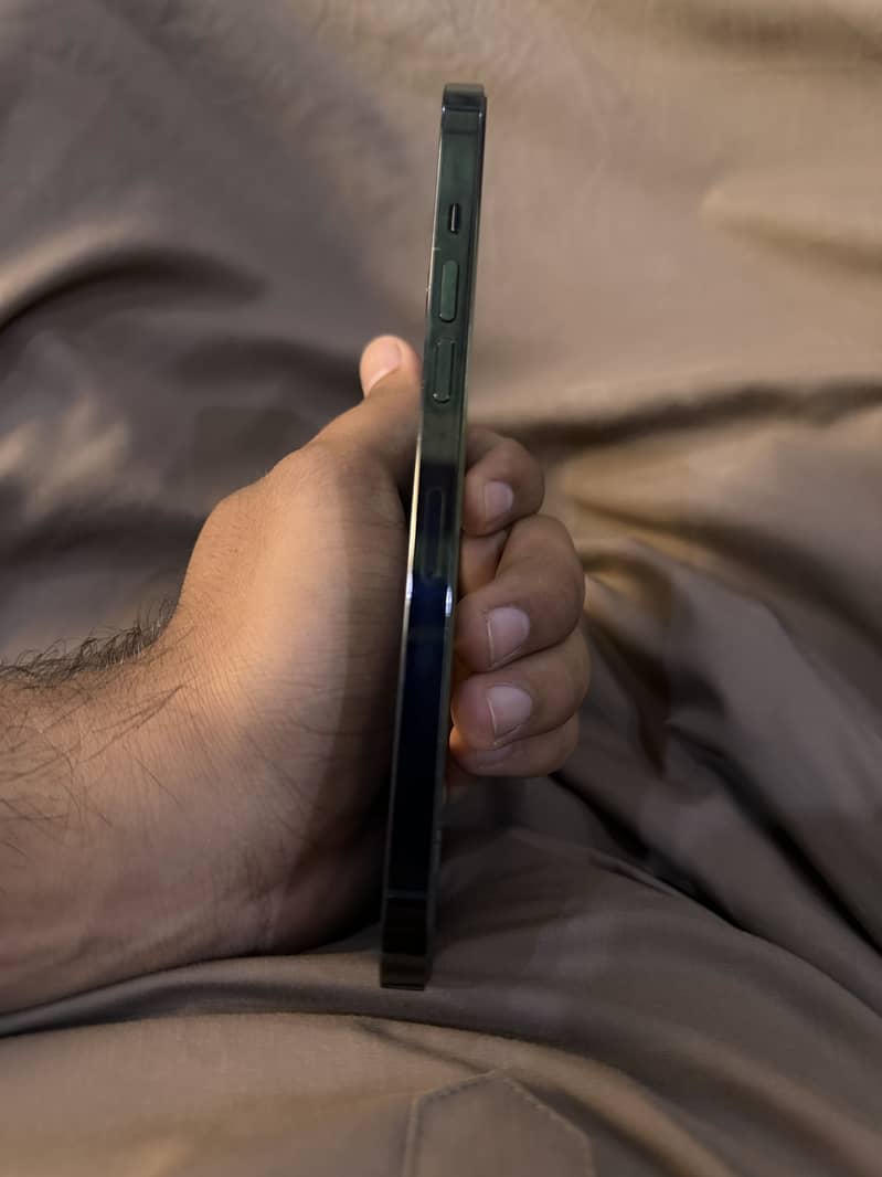 Apple iPhone 12 Pro Max 5