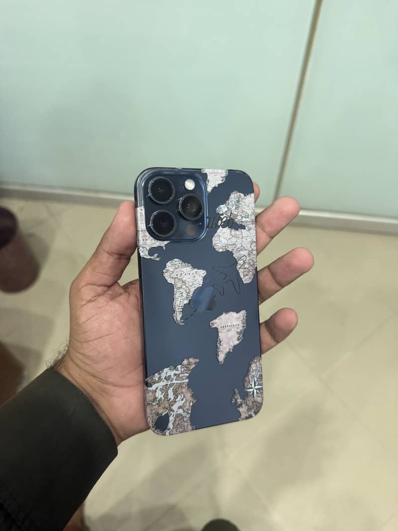 Apple iPhone 15 Pro Max 1