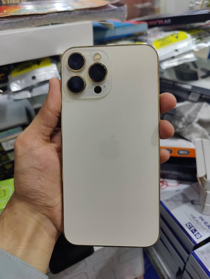 Apple iPhone 13 Pro Max 2