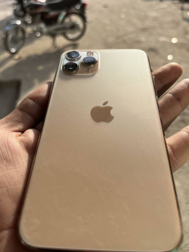 Apple iPhone 11 Pro 1
