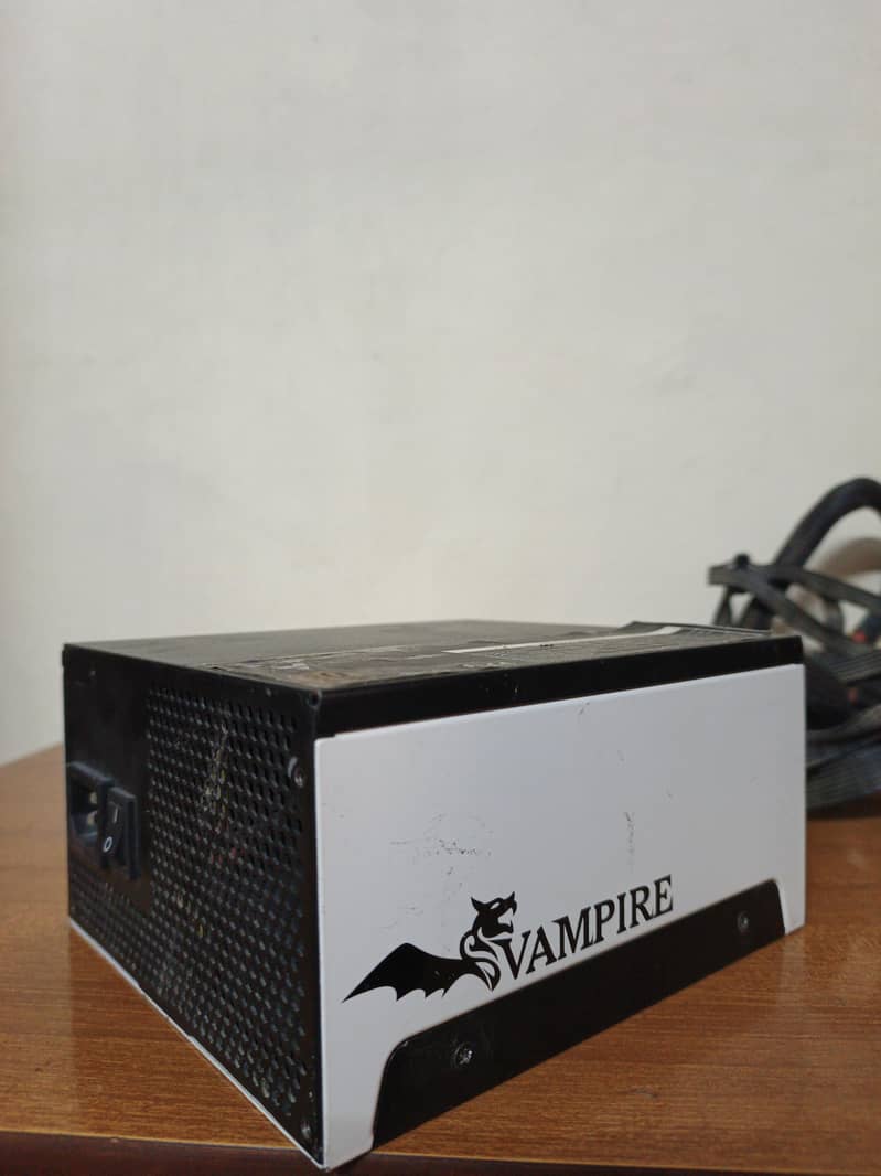 RaidMax Vampire Powersupply 0