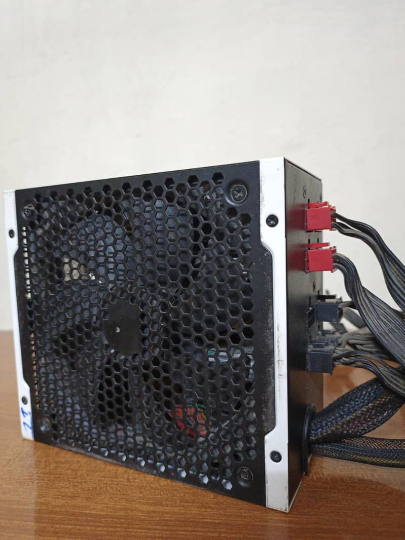 RaidMax Vampire Powersupply 5