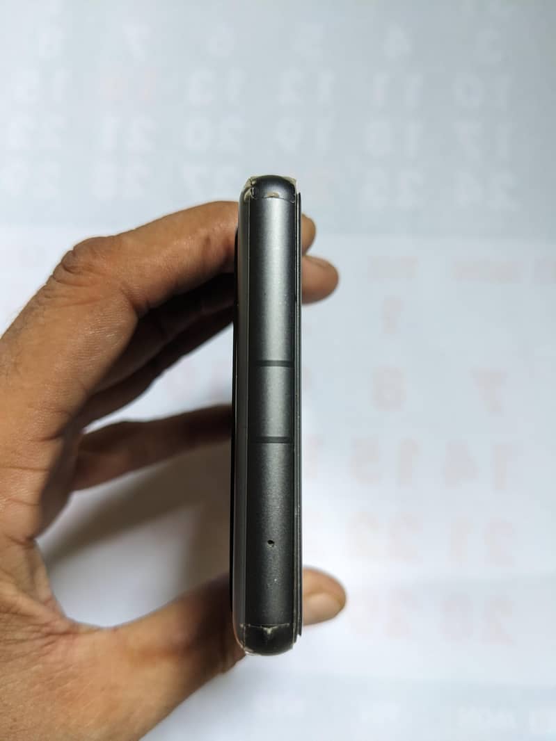 Google Pixel 7a 4