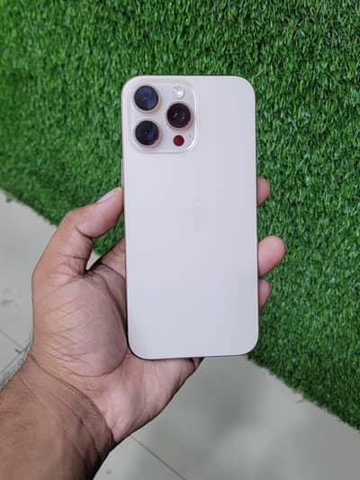 Apple iPhone 16 Pro Max