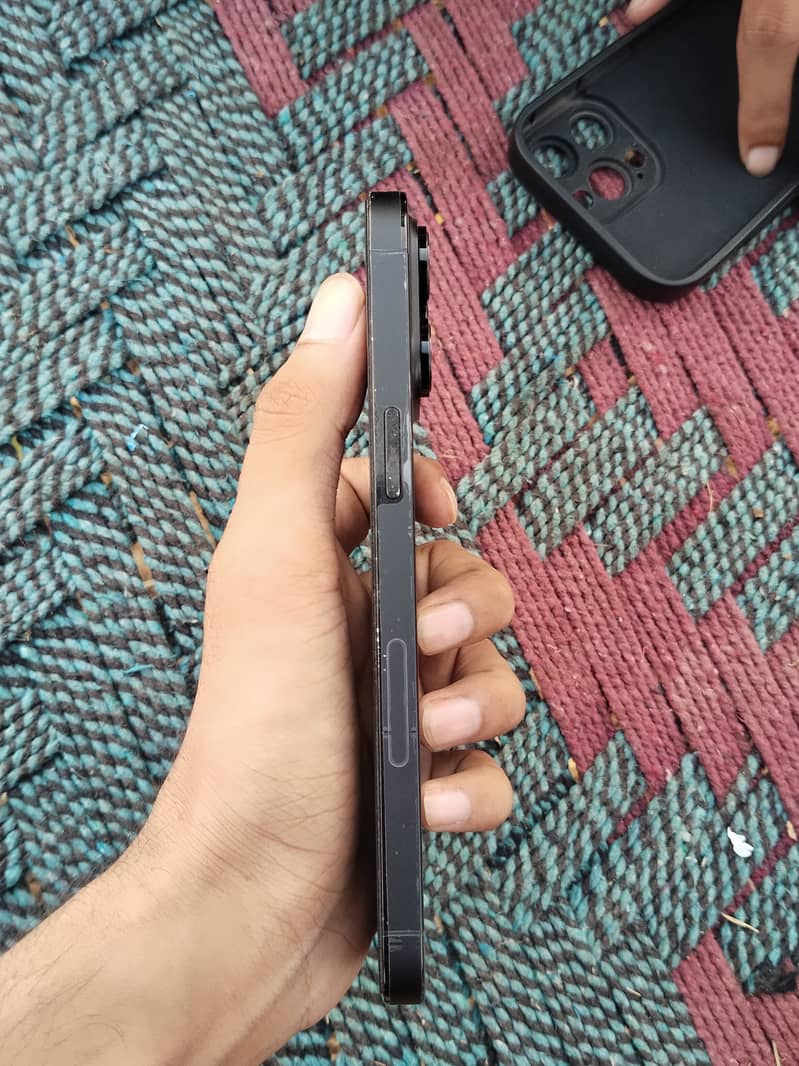 Apple iPhone 14 Pro Max 2