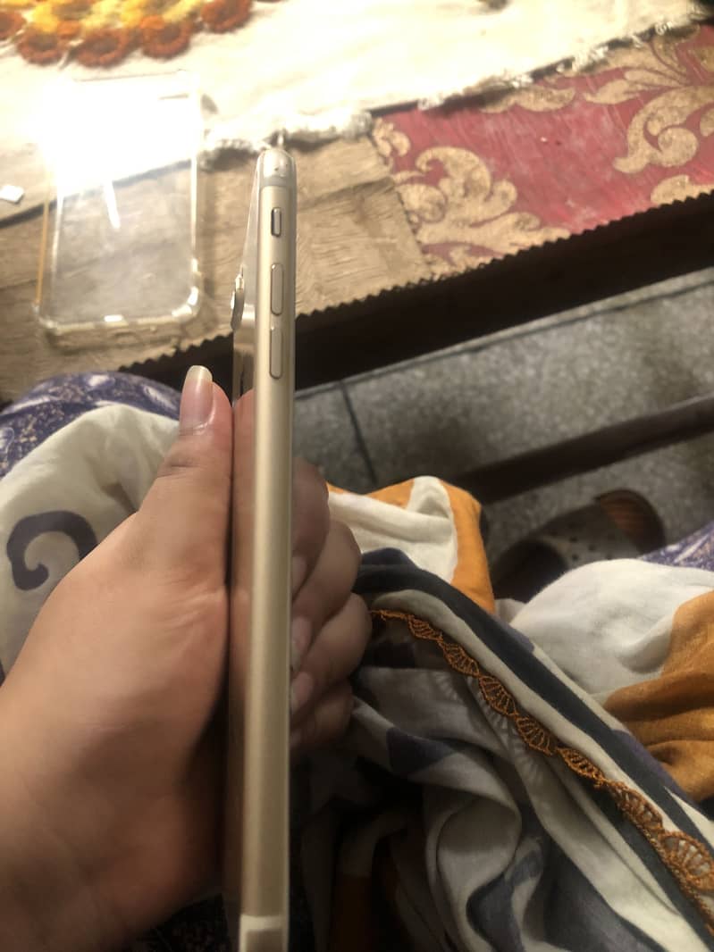 Apple iPhone 7 Plus 1