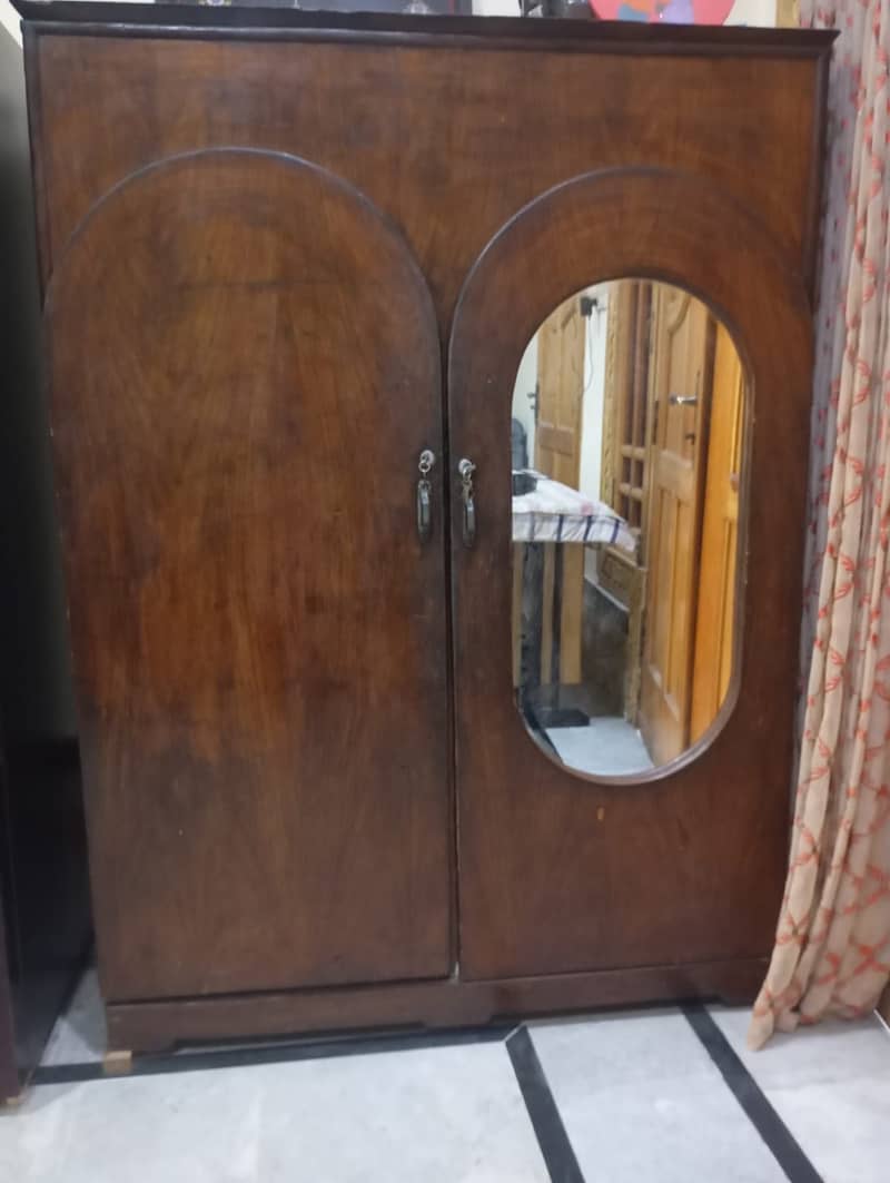 Wardrobe 0