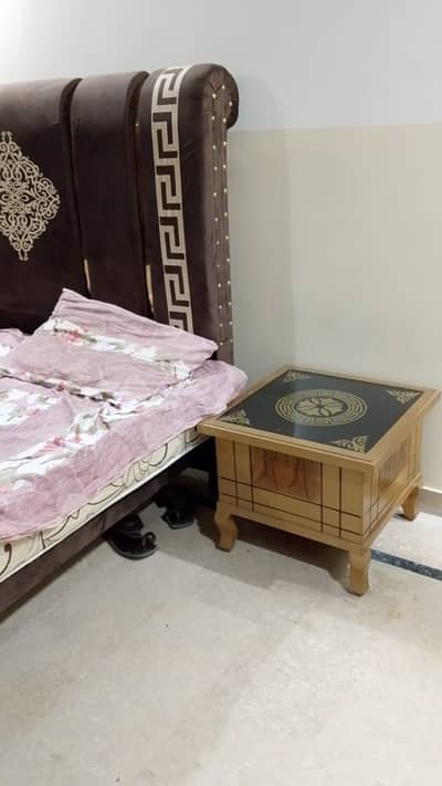 FURNISHED FLAT FOR RENT (FAMILY/FEMALES)