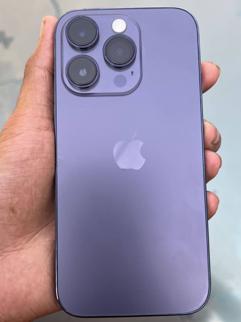 Apple iPhone 14 Pro 1