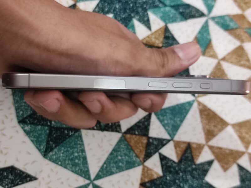Apple iPhone 15 Pro 1