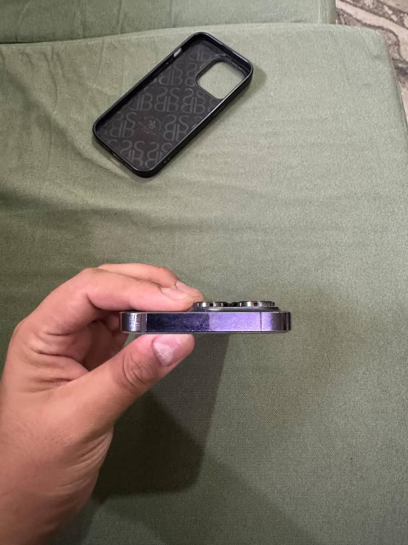 Apple iPhone 14 Pro 2