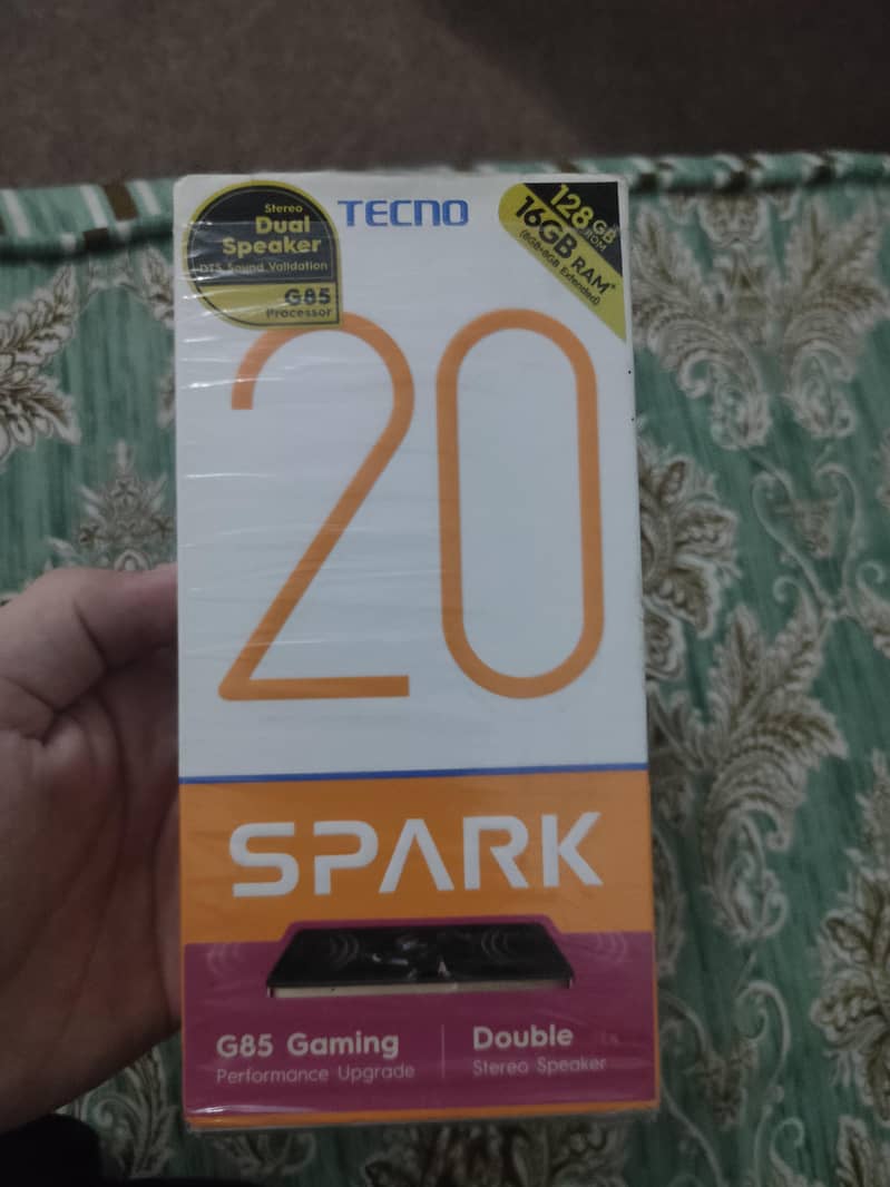 Tecno Spark 20 8/128 9