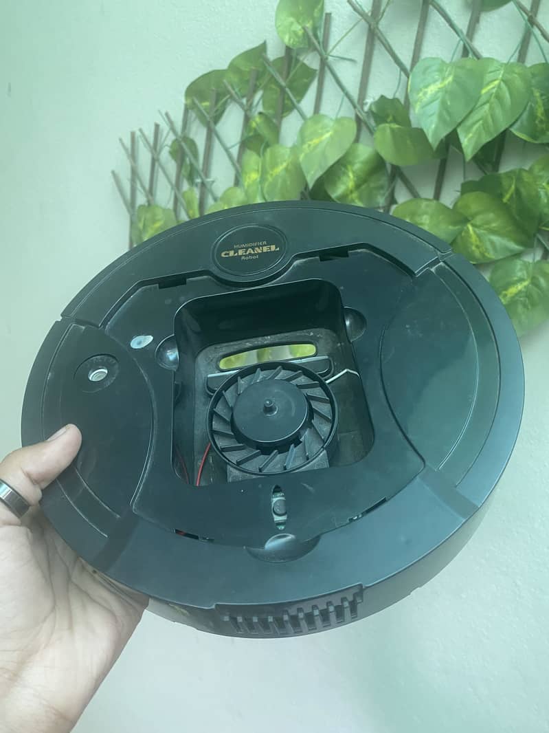 Humidity cleaner robot 0