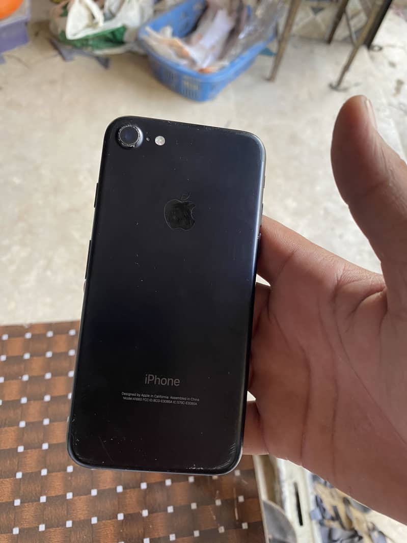 Apple iPhone 7 7