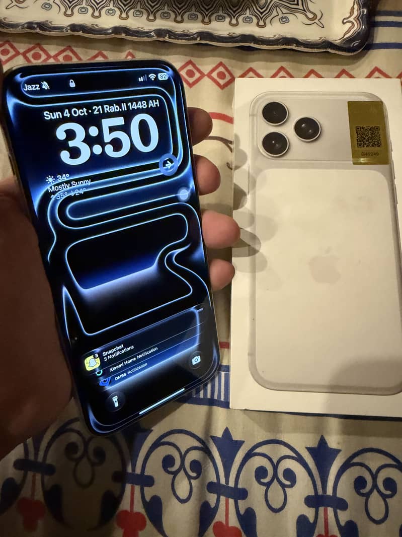 Apple iPhone 17 Pro Max 1