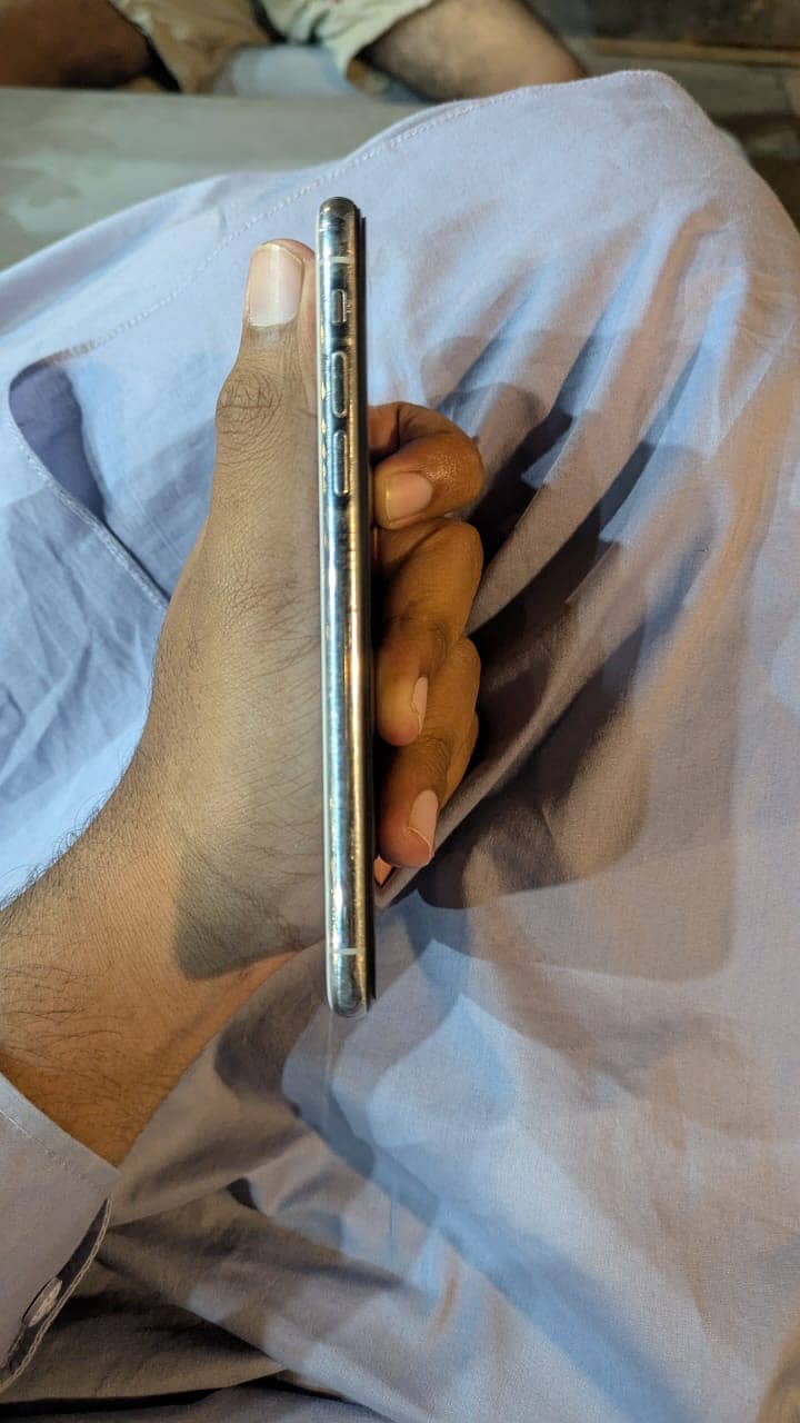 Apple iPhone X 1