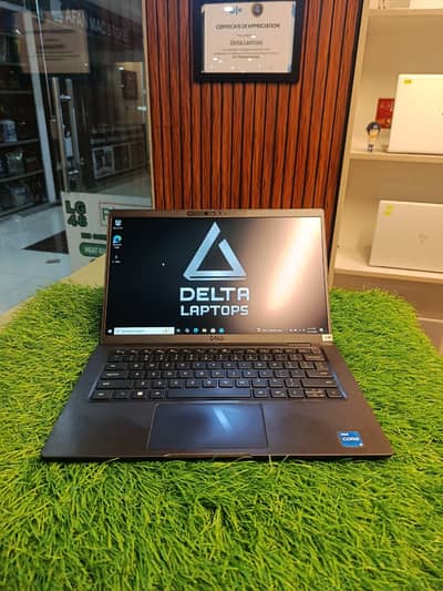 Dell 7330 | Intel i5-12th gen | 16GB Ram and 256GB SSD | FHD Backlit