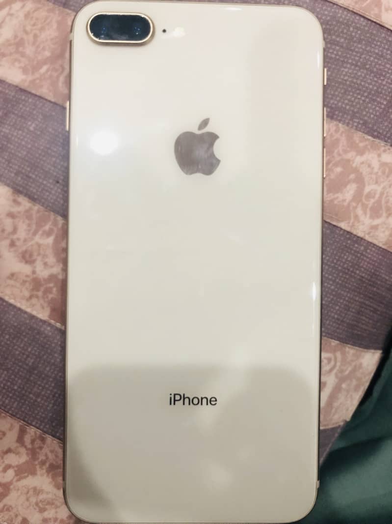 Apple iPhone 8 Plus 4