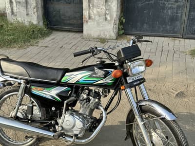 Honda 125 2023 model lush condition
