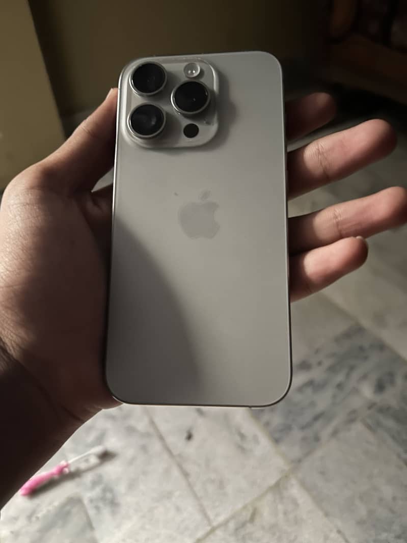 Apple iPhone 15 Pro 2