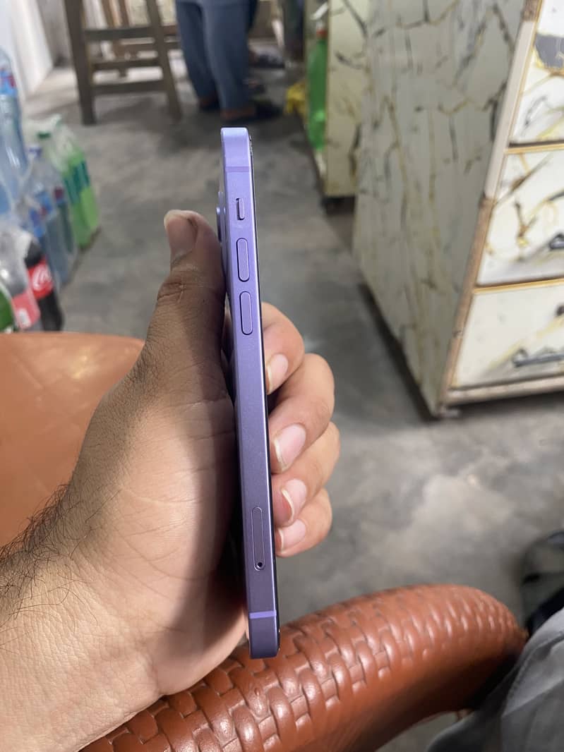 Apple iPhone 12 0