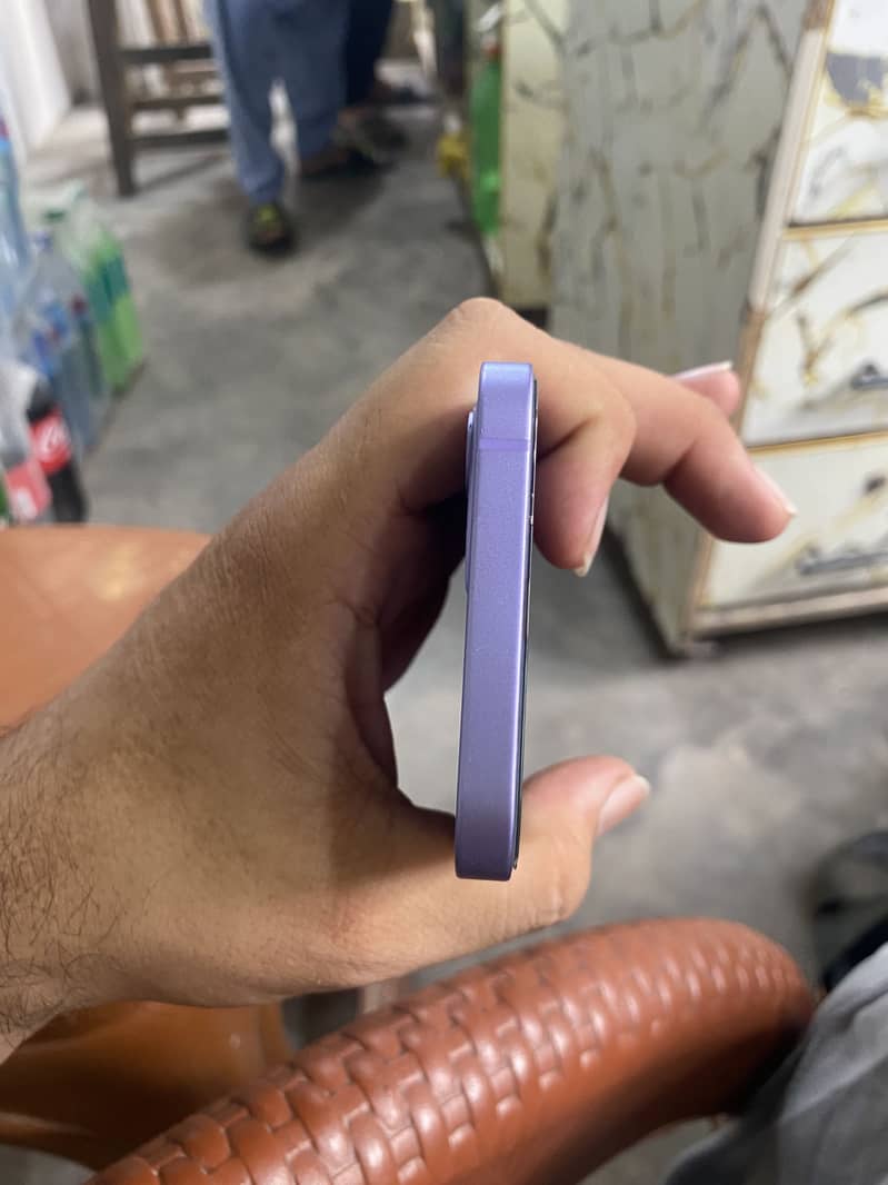 Apple iPhone 12 3