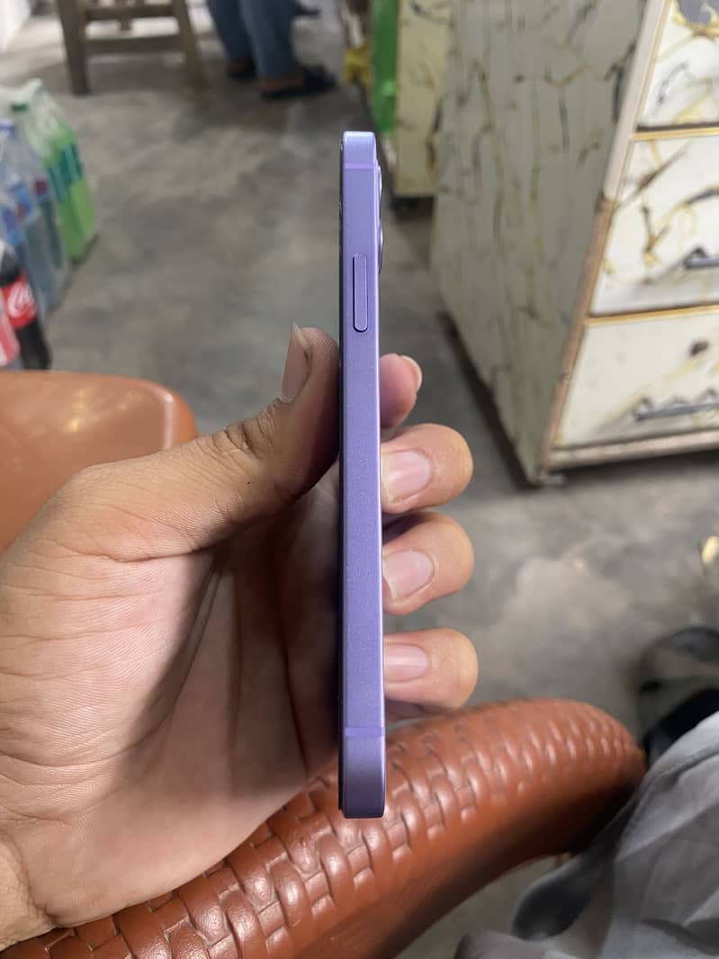 Apple iPhone 12 7