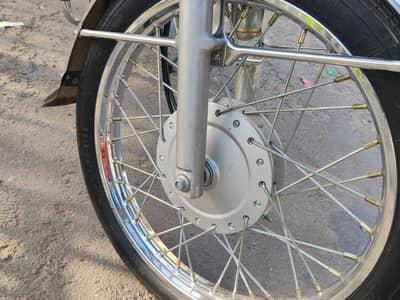 Honda 125 total genuine 10/10 Condition all documents complete