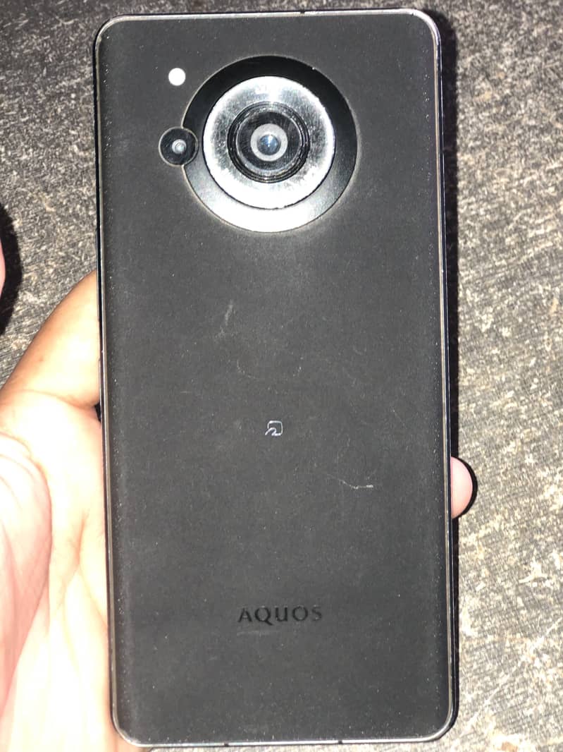 Sharp Aquos Sense7 0
