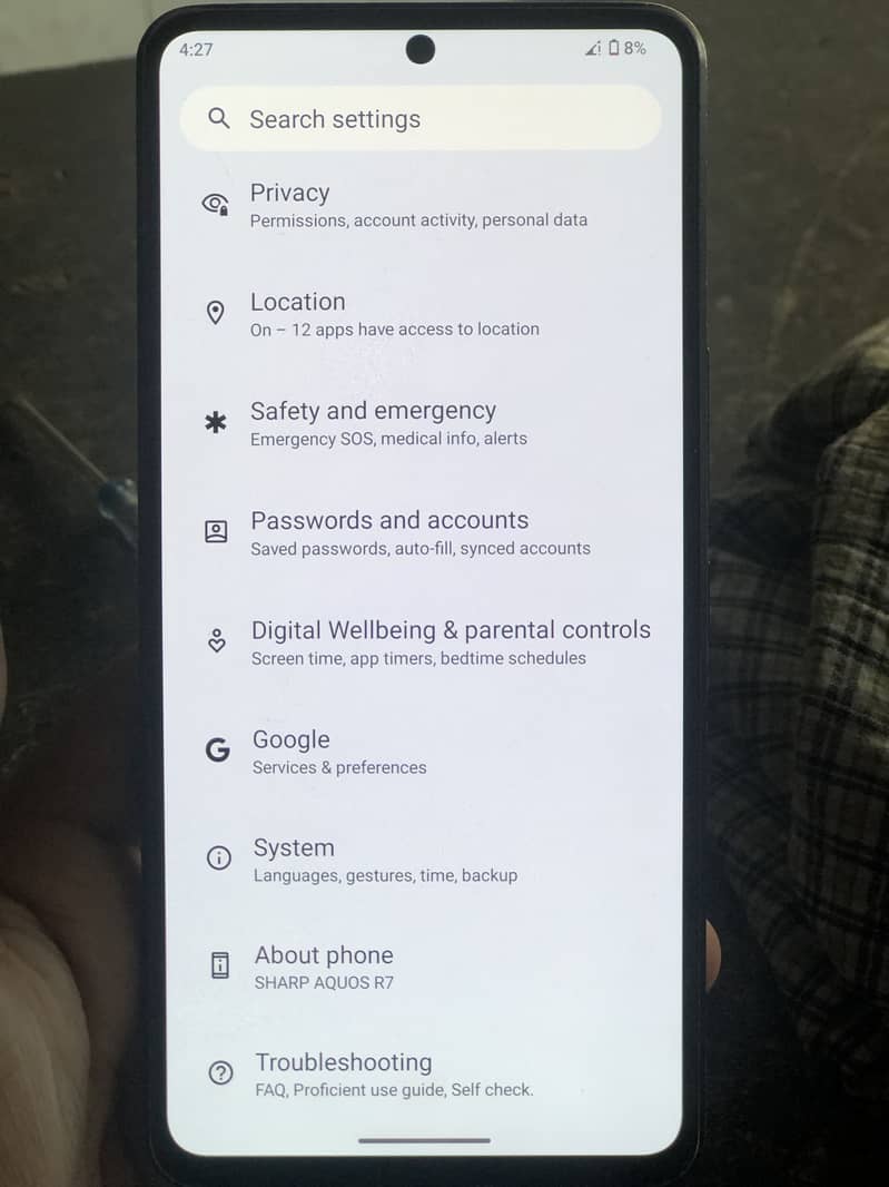 Sharp Aquos Sense7 1