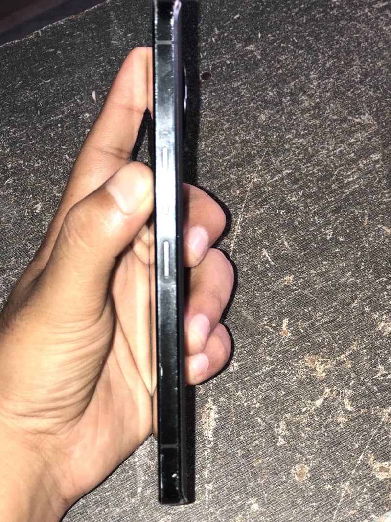 Sharp Aquos Sense7 2