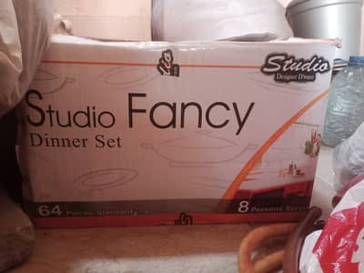 Brand New Dinner set 64 pieces 8 person serving