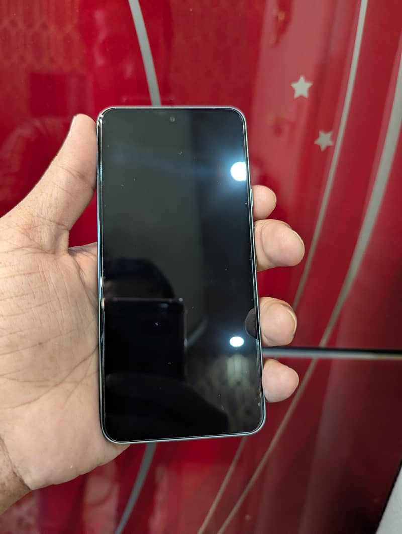 Google Pixel 8 4