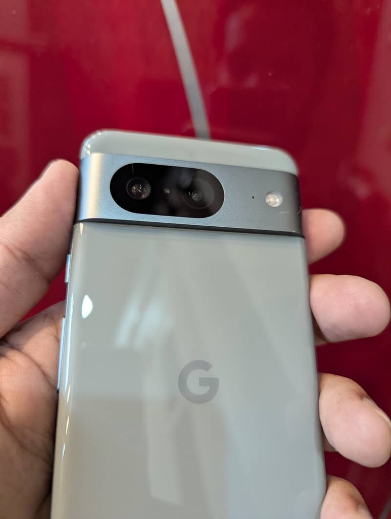 Google Pixel 8 5