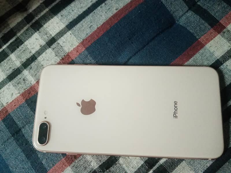 Apple iPhone 8 Plus 0