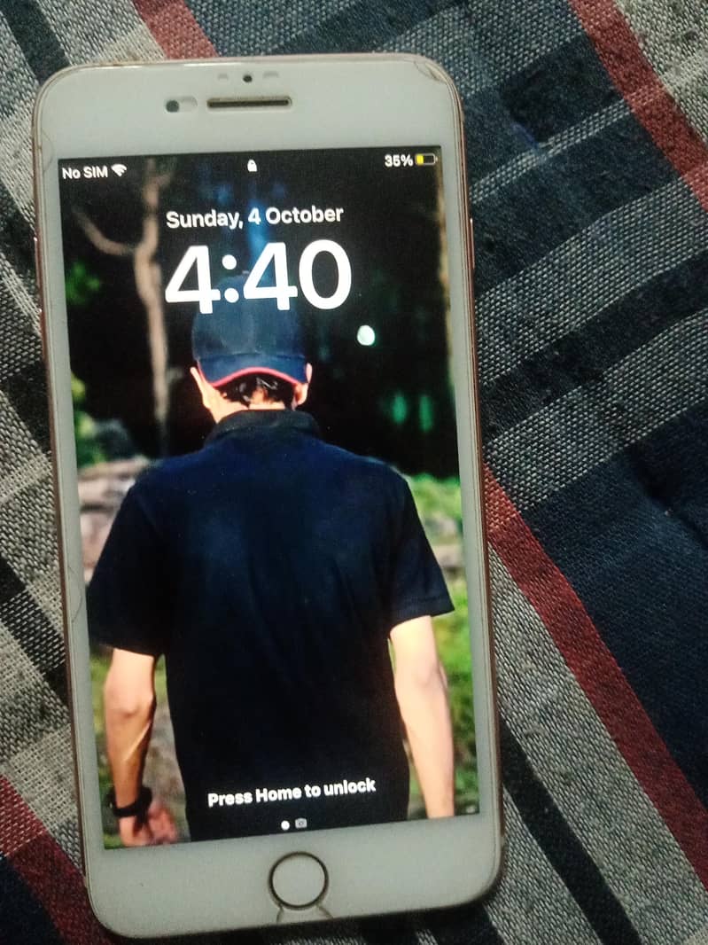 Apple iPhone 8 Plus 1