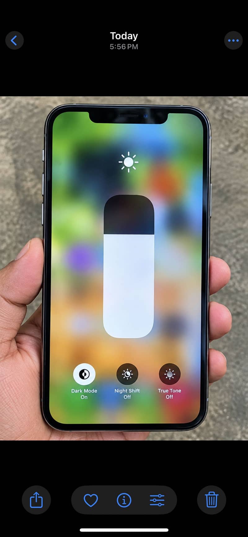 Apple iPhone XS 3