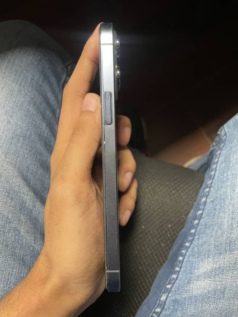 Apple iPhone 13 Pro Max 2