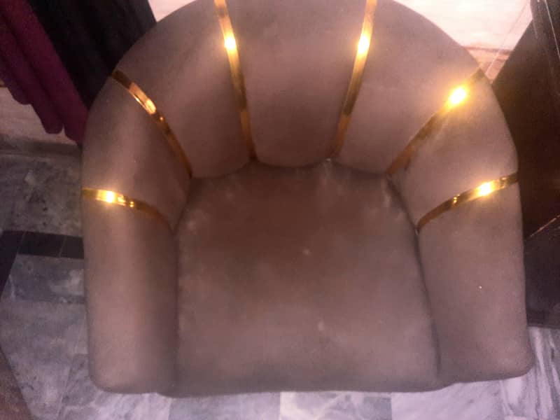 pohish sofa 0