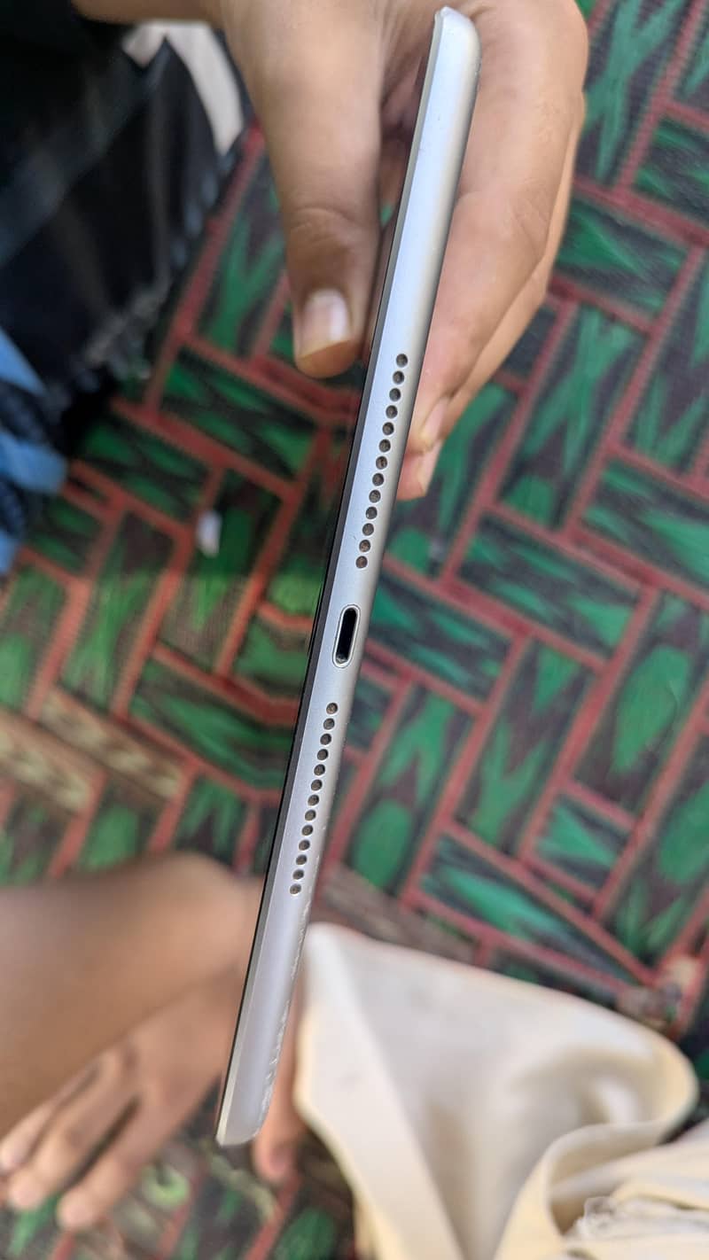 Ipad 6th generation 0