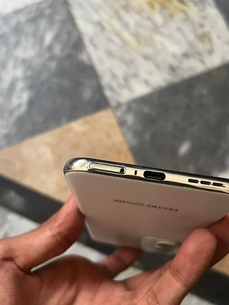 Tecno Spark 40 pro plus 2