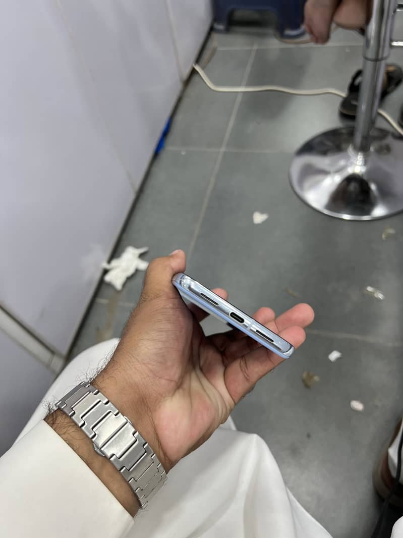 Google Pixel 8 Pro 3
