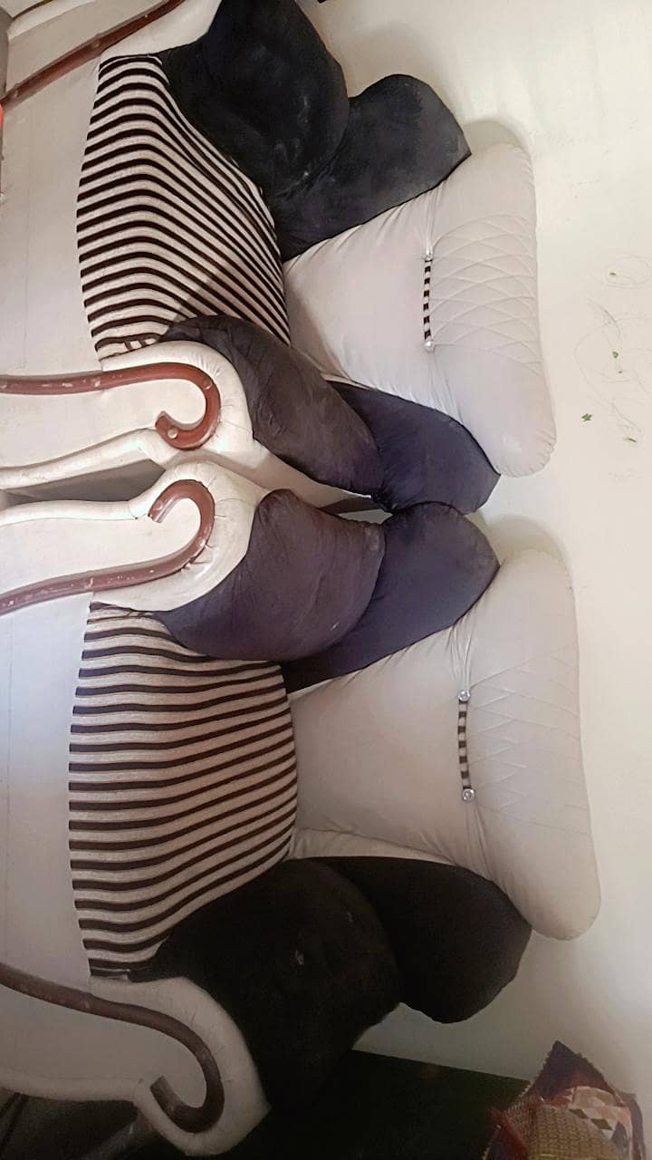 Drawing room sofa 0