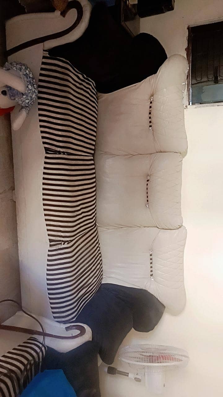 Drawing room sofa 1