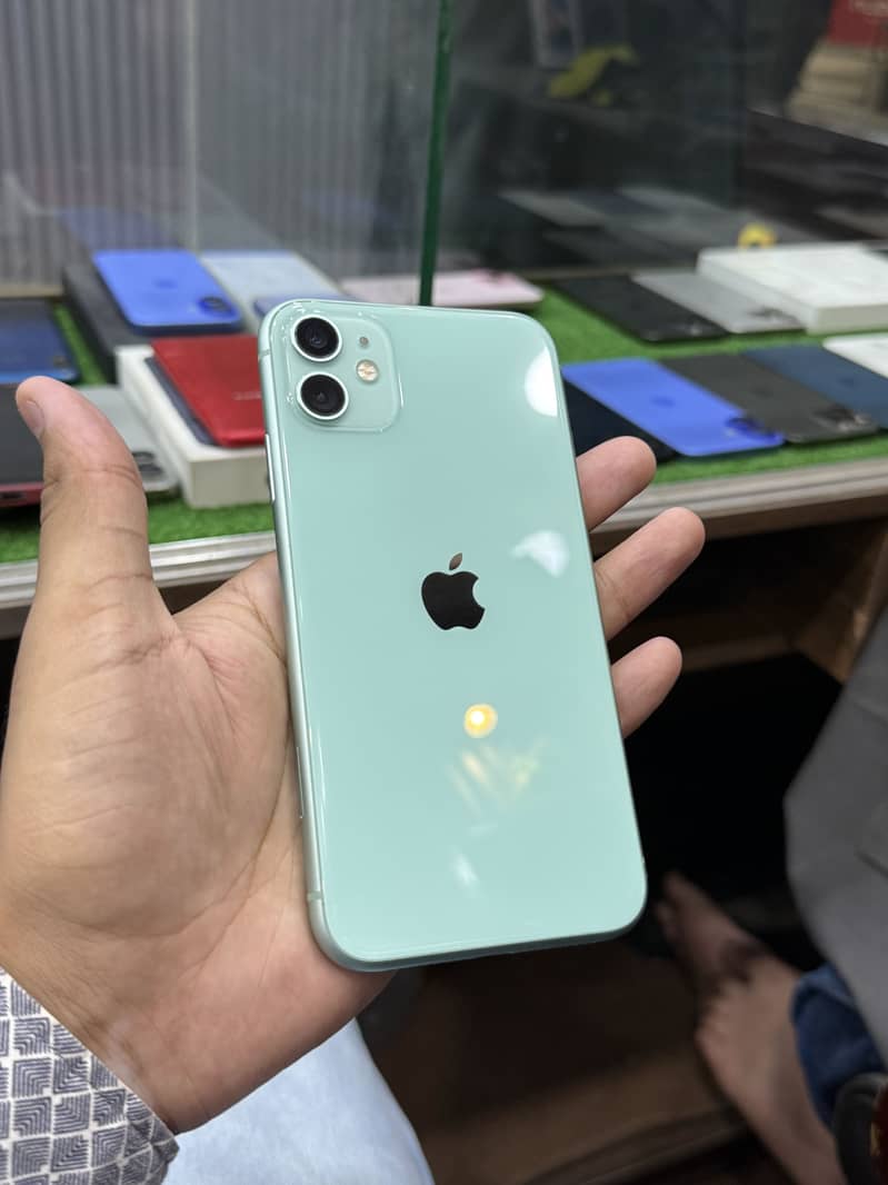 Apple iPhone 11 0