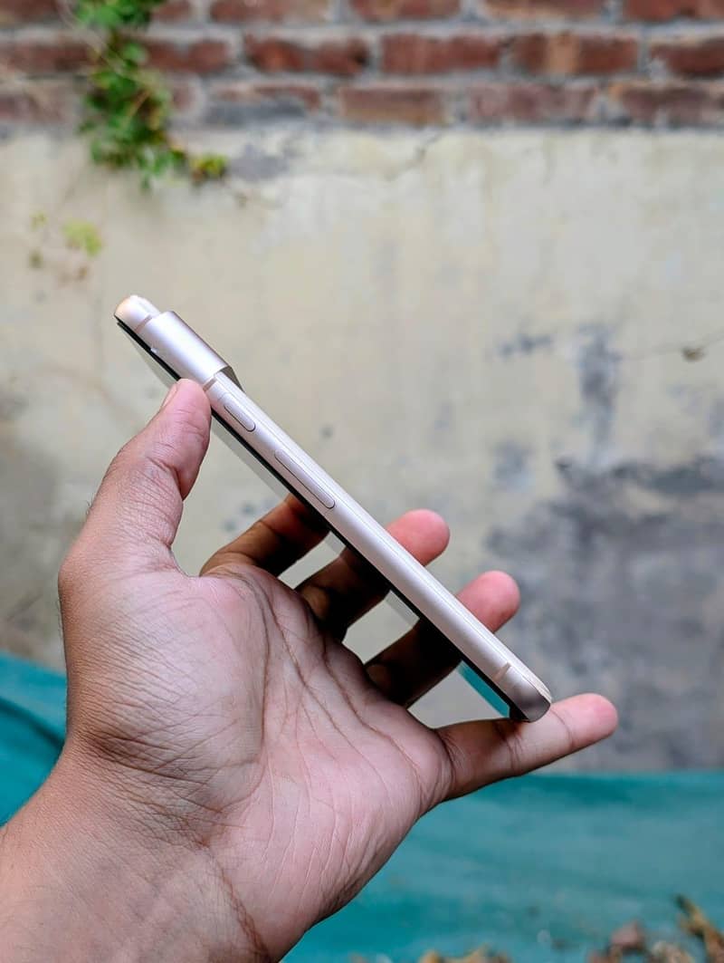 Google Pixel 8 1