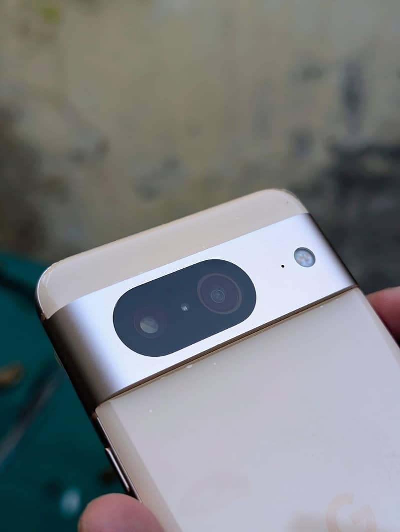 Google Pixel 8 5